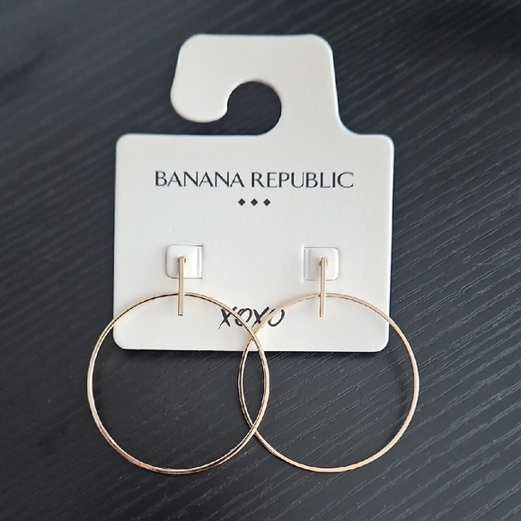 Banana Republic Jewelry - Banana Republic Elegant Gold Circle Earrings